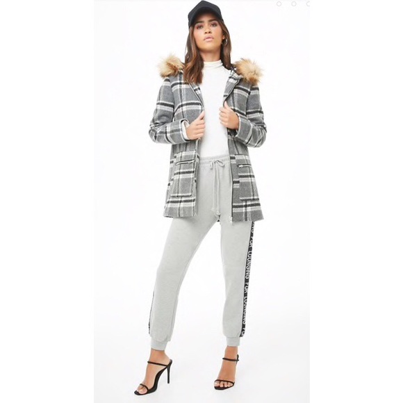 πππππππ 21 πππππ
ππππ - Picture 2 of 8